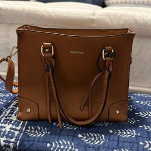 Lady’s Conceal Carry Purse